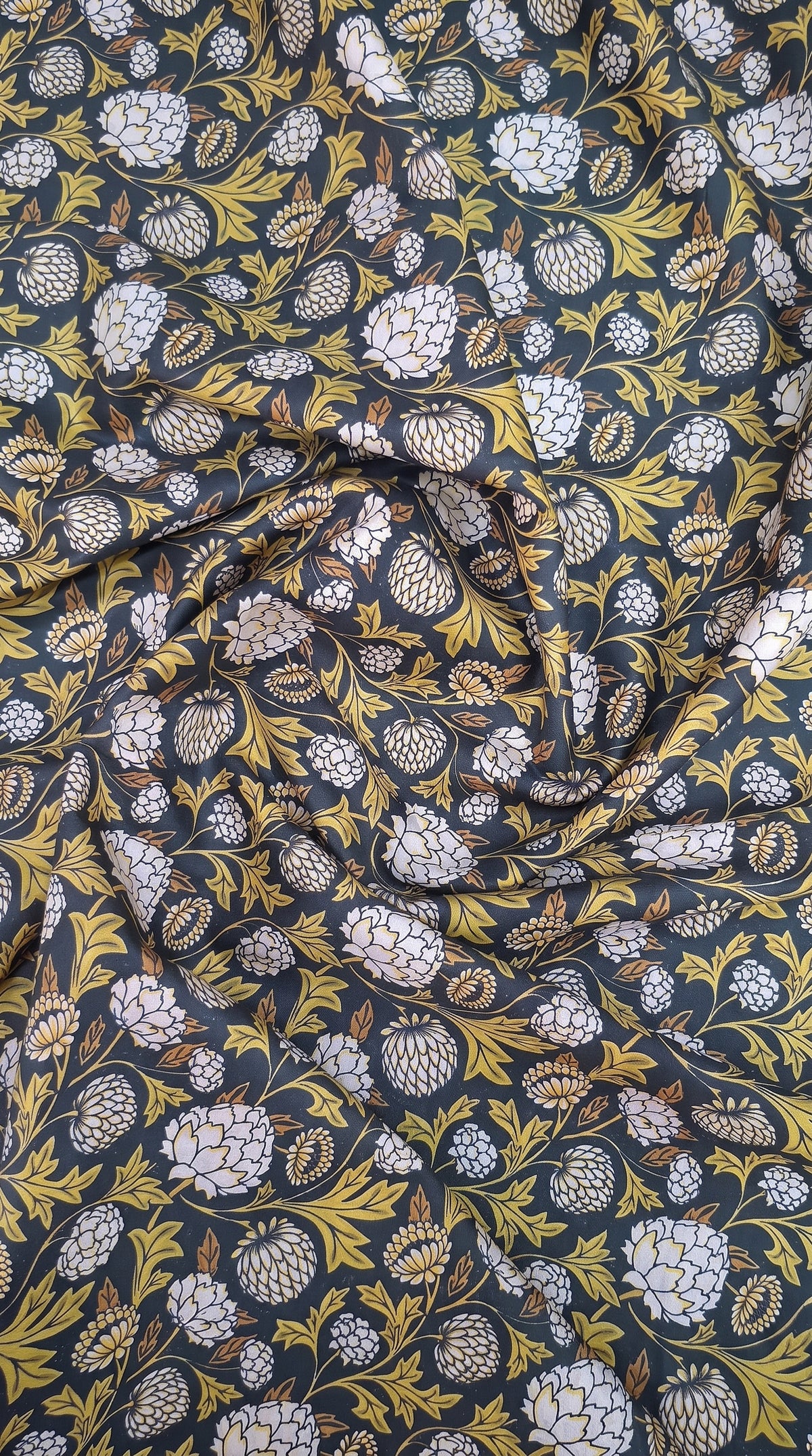 Printed Lawn Unstitched Fabric – FL24