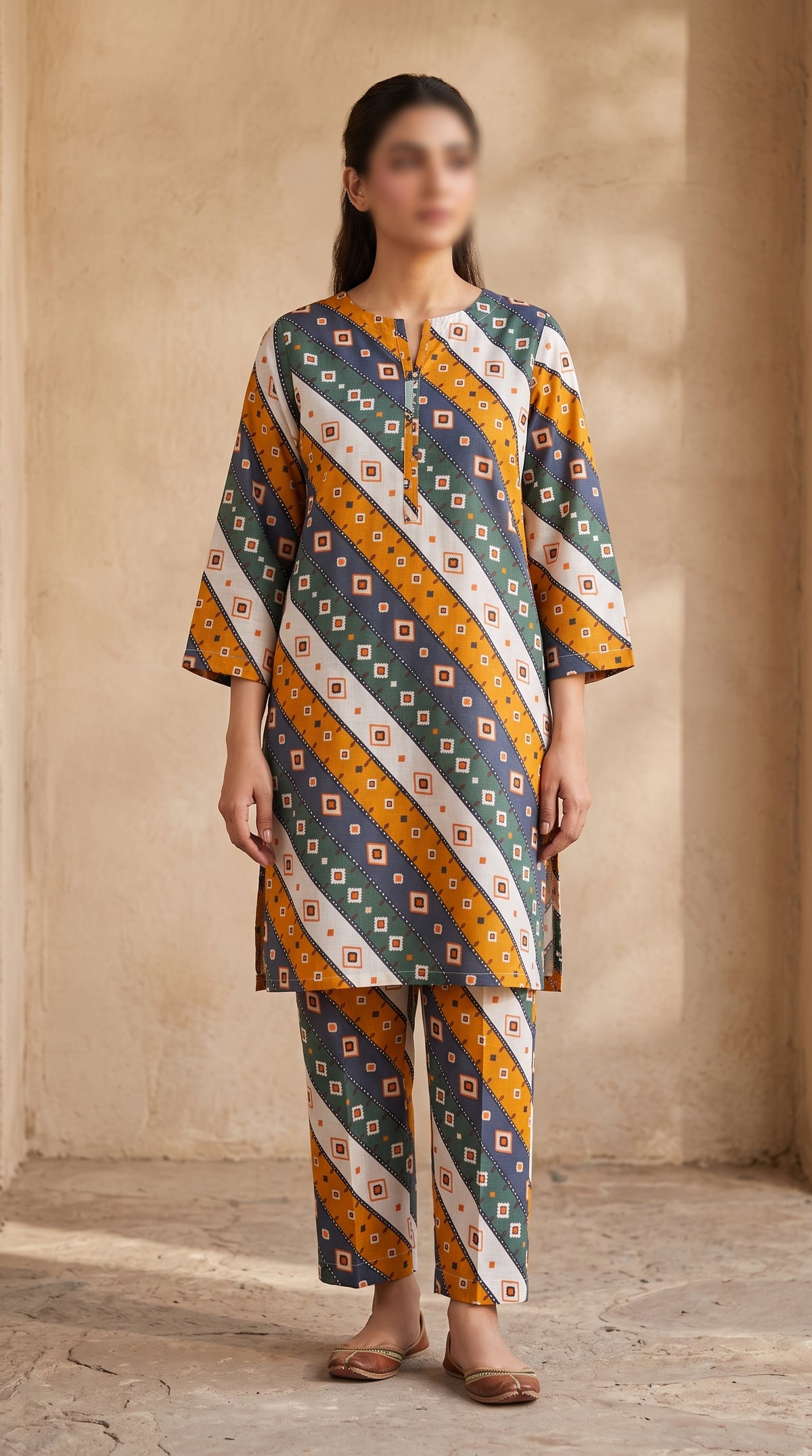 Printed Lawn Unstitched Fabric – FL19